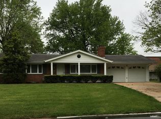 139 Romine Cir, Ballwin, MO 63011