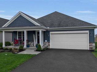 20 Saybrook Dr, Lancaster, NY 14086