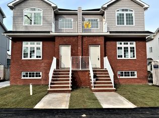 257 Kiswick St, Staten Island, NY 10306