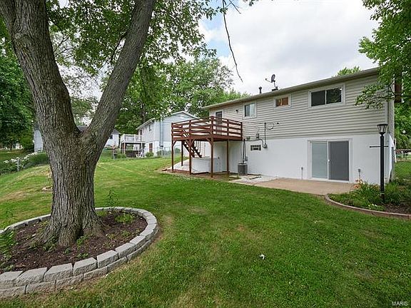 2nd image of 28 Lori Cir