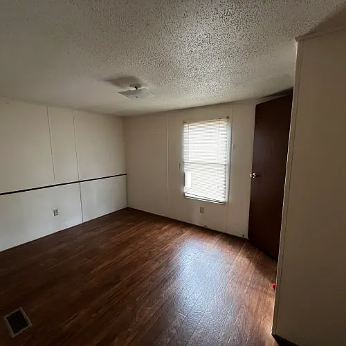 108 Ashley Ave — Photo 6