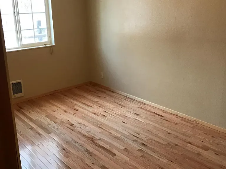 1548 SW Metolius Ave — Photo 5