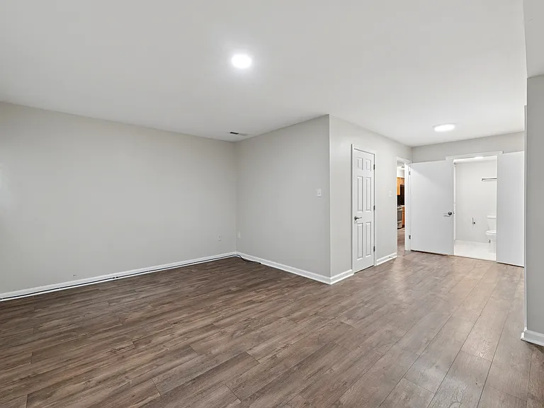 7 Silverwood Cir #3 — Photo 5