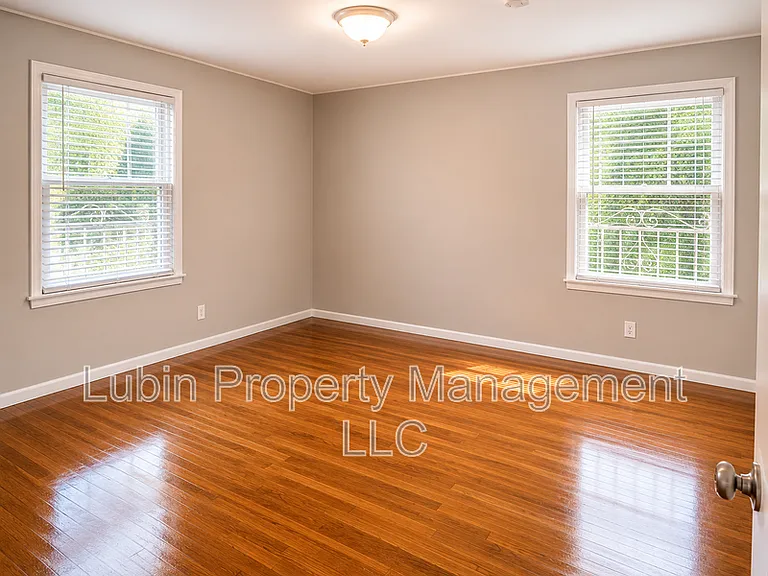 1361 Gaither Pkwy — Photo 4