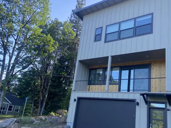 218 NW Byrkett Pl, White Salmon, WA 98672