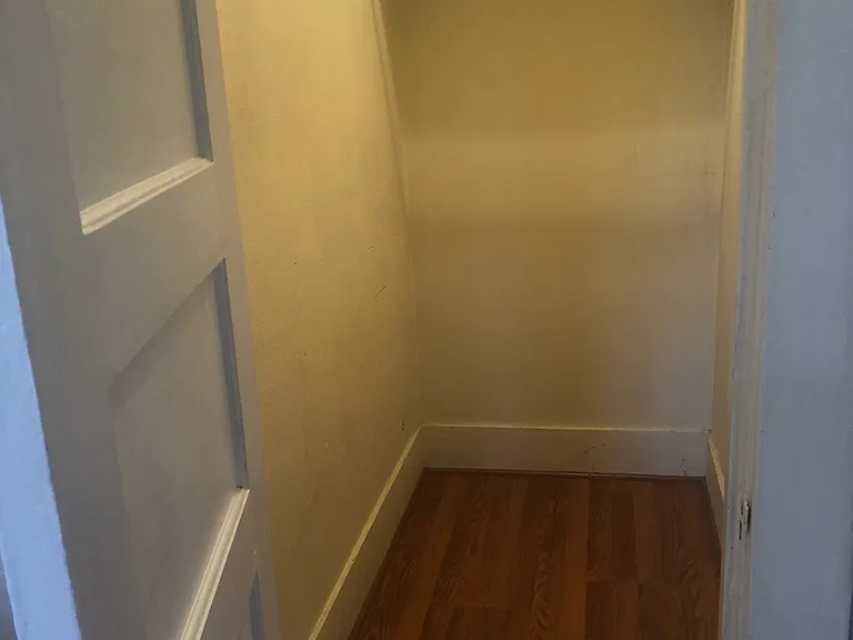 521 S 5th St — Photo 3