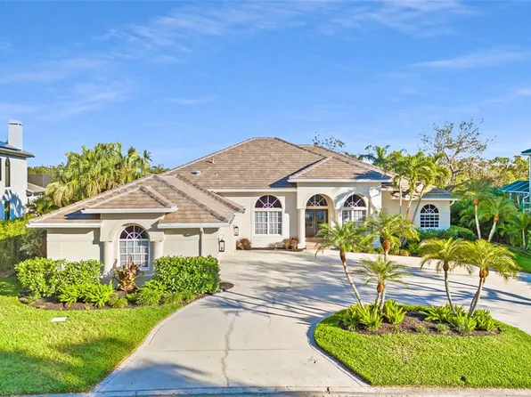 1227 Darlington Oak Cir NE, Saint Petersburg, FL 33703