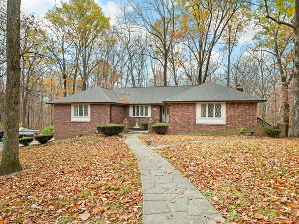 9790 N Woodland Dr, Mooresville, IN 46158