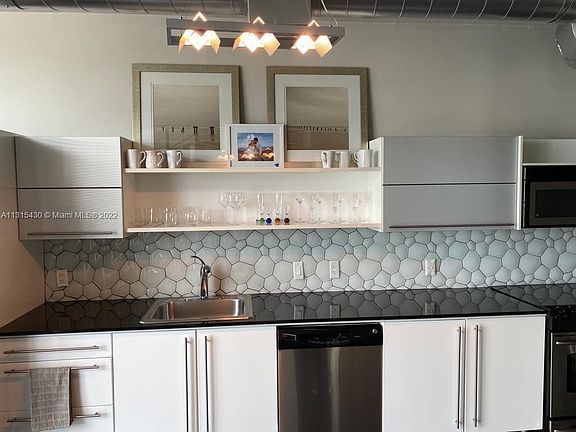 5th image of 690 SW 1st Ct APT 3101
