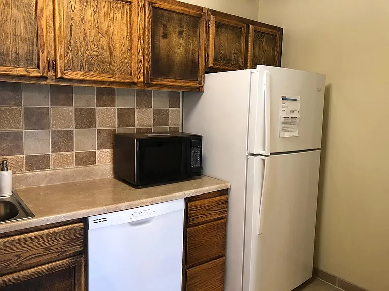 915 High Path Rd — Photo 5