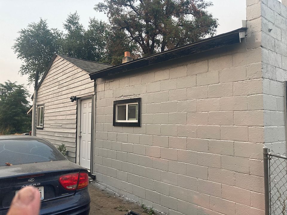 2nd image of 419 E 1st Ave