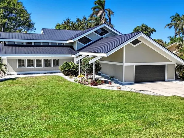 330 Prather Dr, Fort Myers, FL 33919