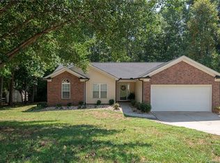 7228 Oxford Hunt Dr, Stanley, NC 28164