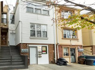 927 E 213th St #1, Bronx, NY 10469
