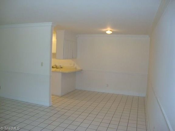 4th image of 3066 Bonhurst Dr