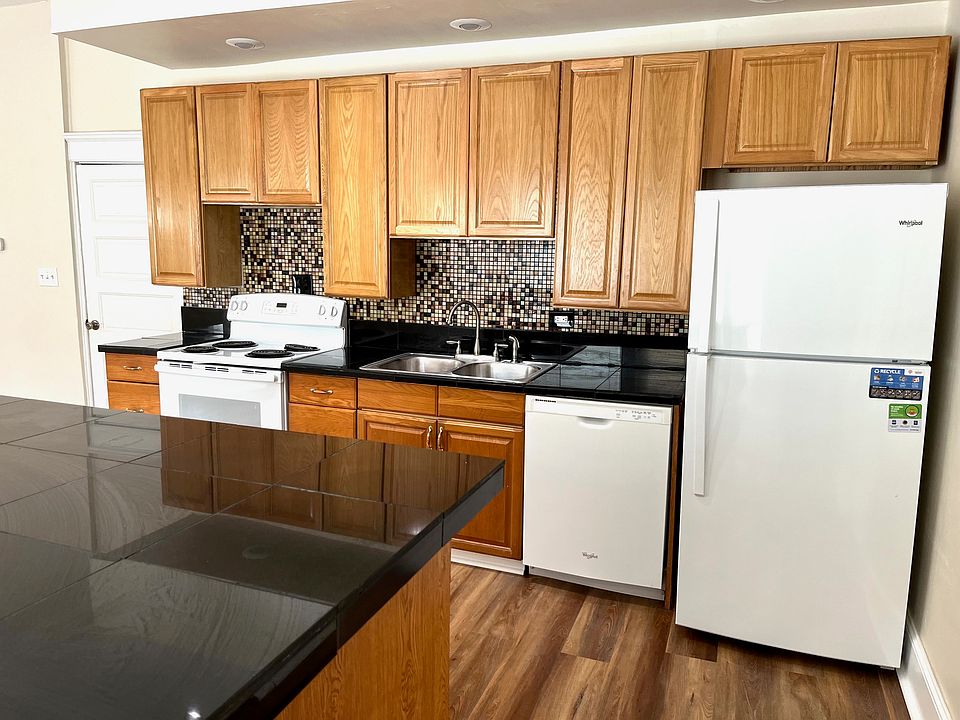 KITCHEN REFRIGERATOR, DISHWASHER AND STOVE/OVEN