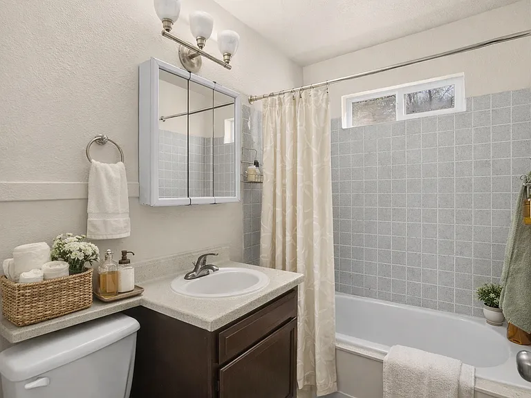 Pacific Walk Townhomes - Your New Oasis — Photo 11