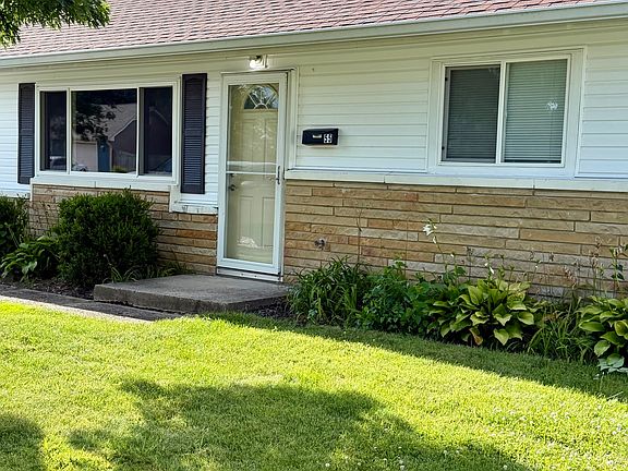 2nd image of 55 Crestview Dr