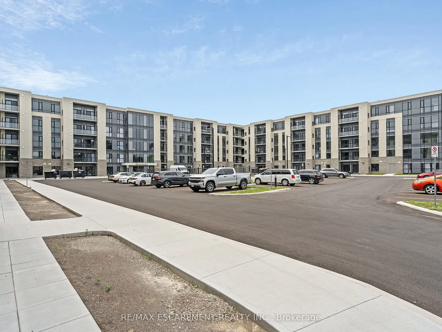 3 bed, $2,350 — Photo 1