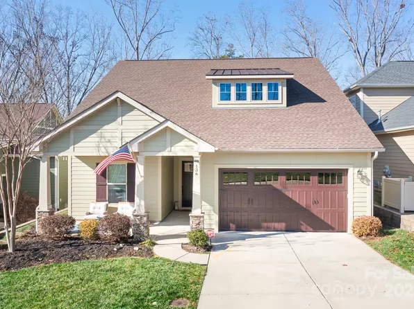 136 Chimney Rock Ct, Denver, NC 28037