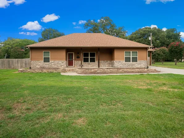 550 SE 10th St, Cooper, TX 75432