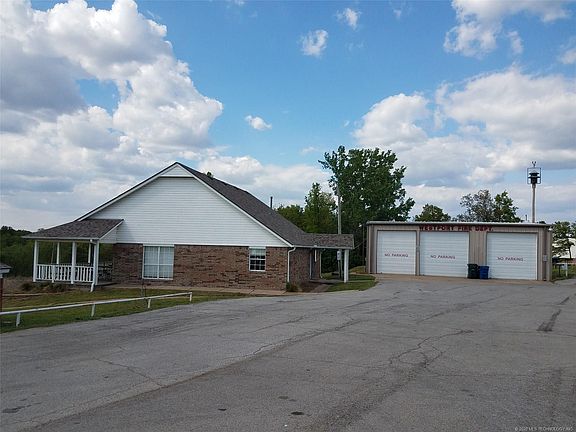 5th image of 956 N Orchard Ln