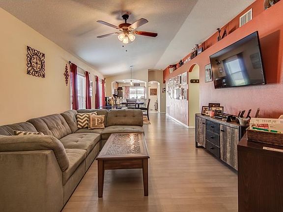 4th image of 15411 Lost Creek Ln