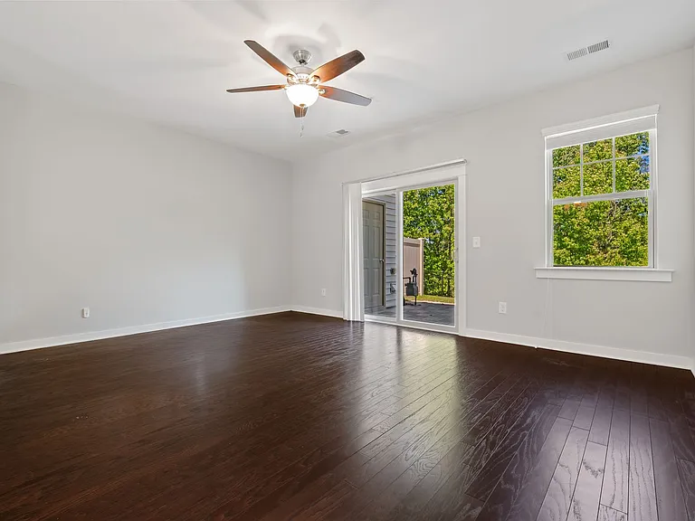 6258 Pesta Ct — Photo 2