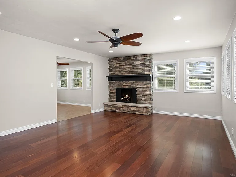 885 Eldorado Dr — Photo 6