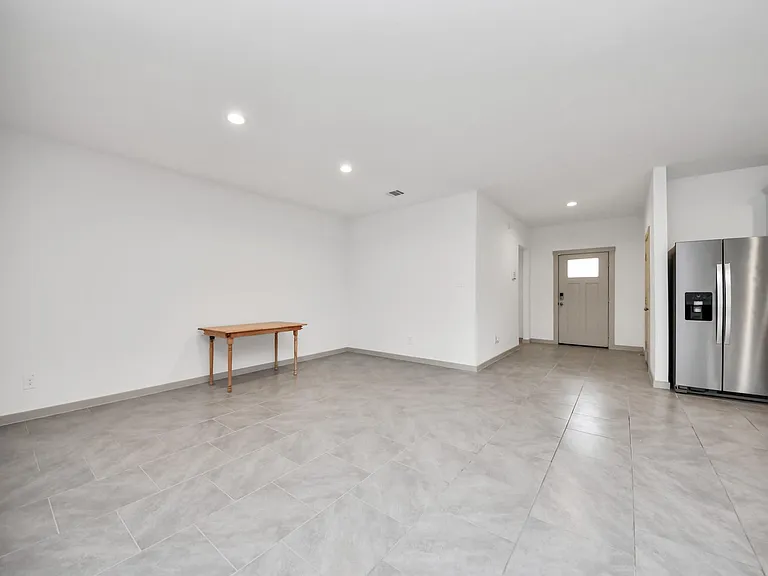 1118 Hyde Lake Ln — Photo 11
