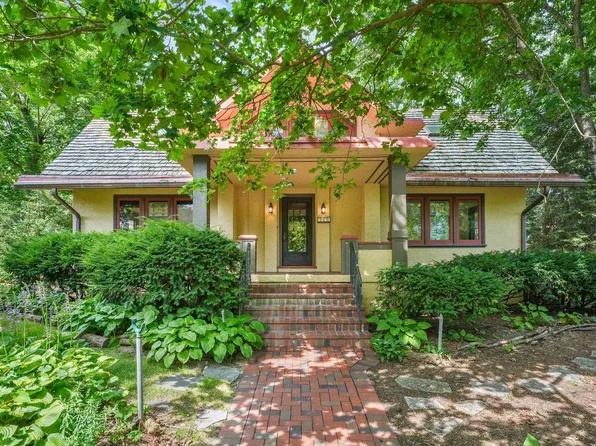 1210 Sweetbriar Rd, Madison, WI 53705