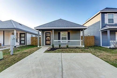 16428 Jasmine Marie Pl Photo 1