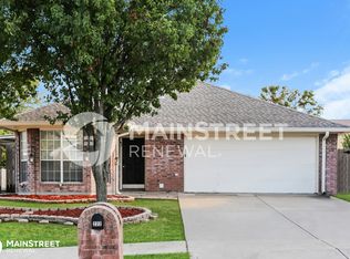 222 Los Angeles Dr, Glenn Heights, TX 75154