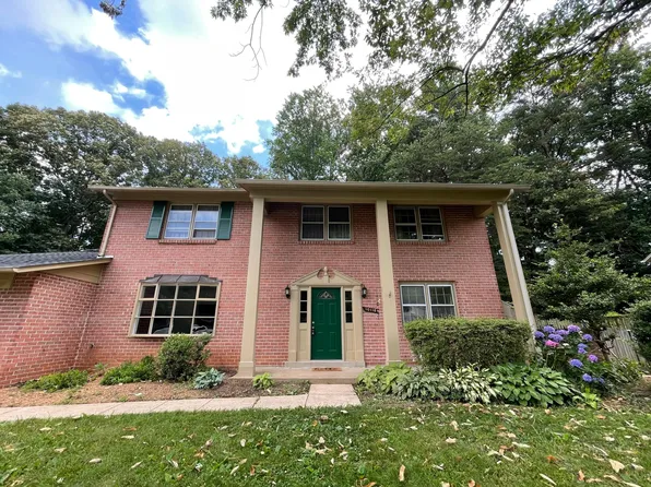 10118 Dundalk St, Fairfax, VA 22032