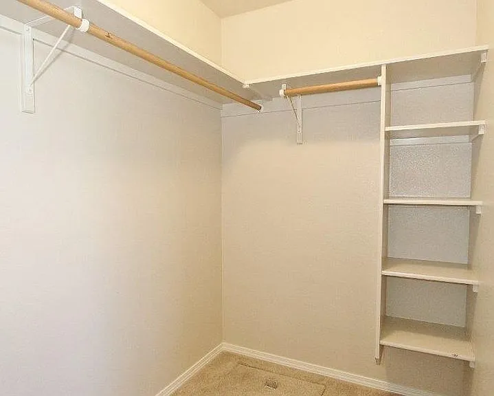 2525 N Blueblossom Dr — Photo 18