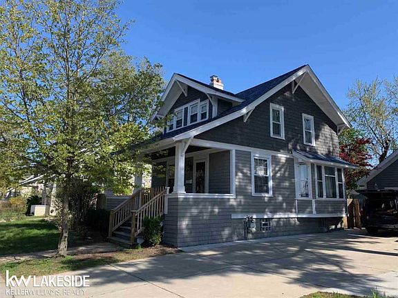 2nd image of 218 Gardenia Ave