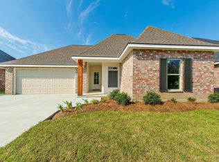 212 Sugar Ridge Dr, Houma, LA 70360