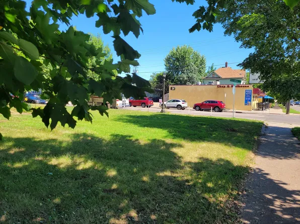 7th St W, Saint Paul, MN 55102