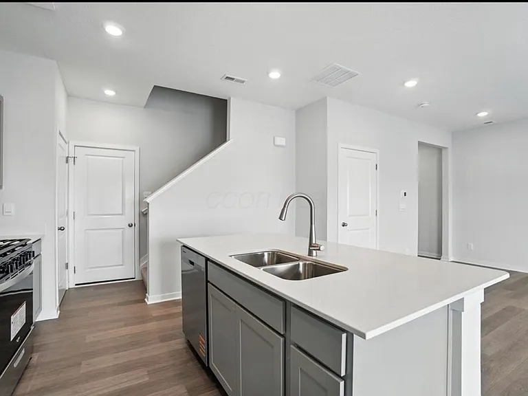 Marinelli Dr N — Photo 11