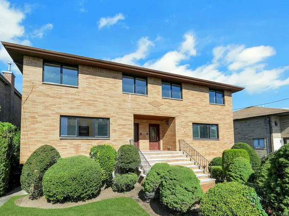 2413 Hammett Avenue image 2 of 26