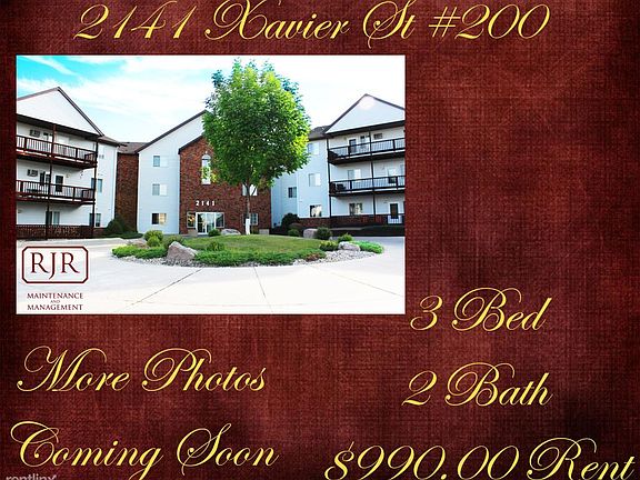 maroon-background-1024x805