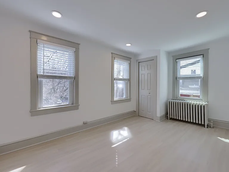 40 W James St #7 — Photo 12