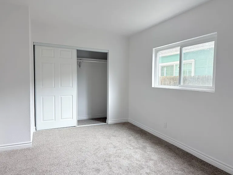3781 Marlborough Ave — Photo 12
