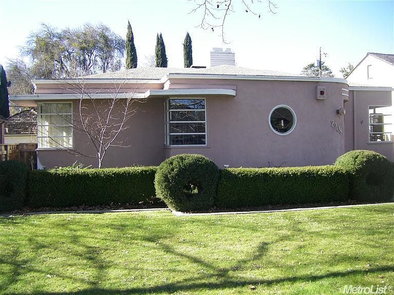 1st image of 2908 E Land Park Dr