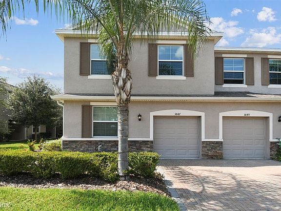 2nd image of 3847R Silverlake Way