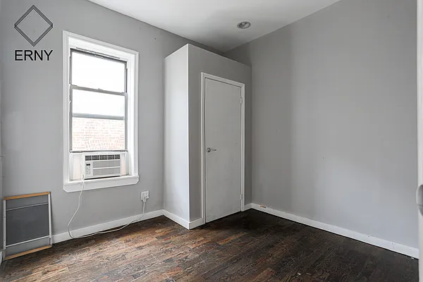 Rented by ERNY LLC | media 13