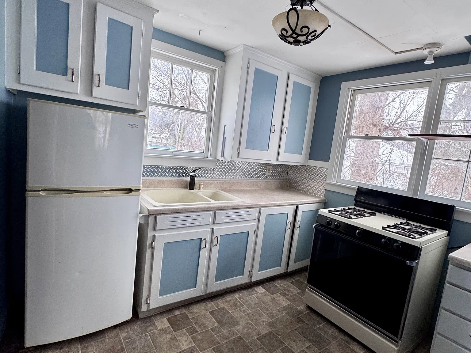 Studio, 450 sqft, $775 — Photo 3