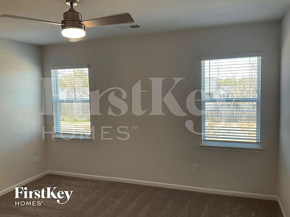4th image of 422 Stonefence Dr