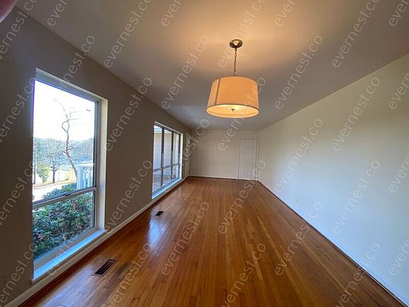 3rd image of 3225 Social Cir