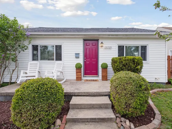 28709 Brentwood St, Southfield, MI 48076